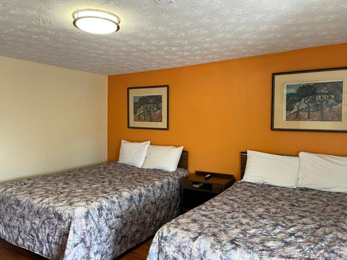 Old Mill Motel Blind River Bagian luar foto
