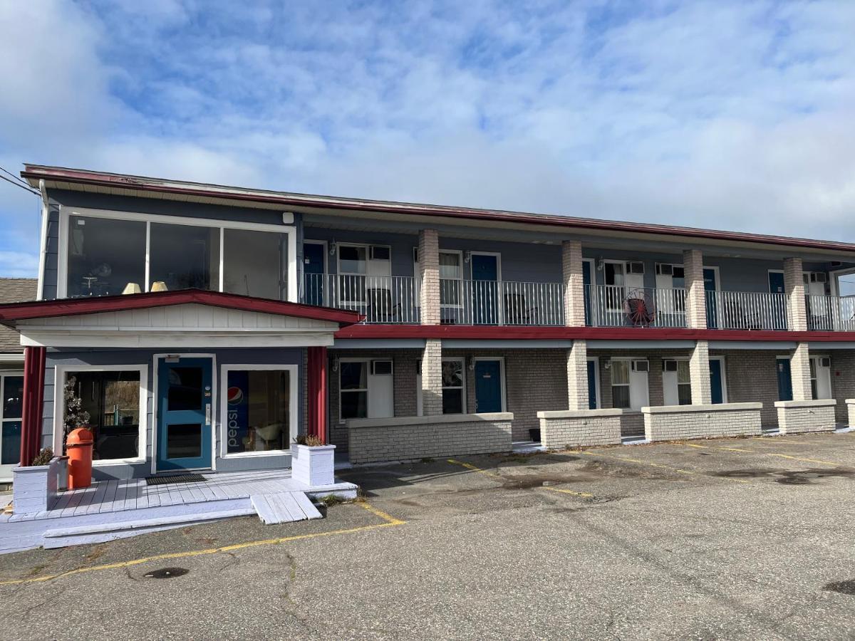 Old Mill Motel Blind River Bagian luar foto
