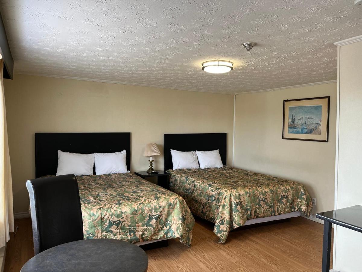 Old Mill Motel Blind River Bagian luar foto