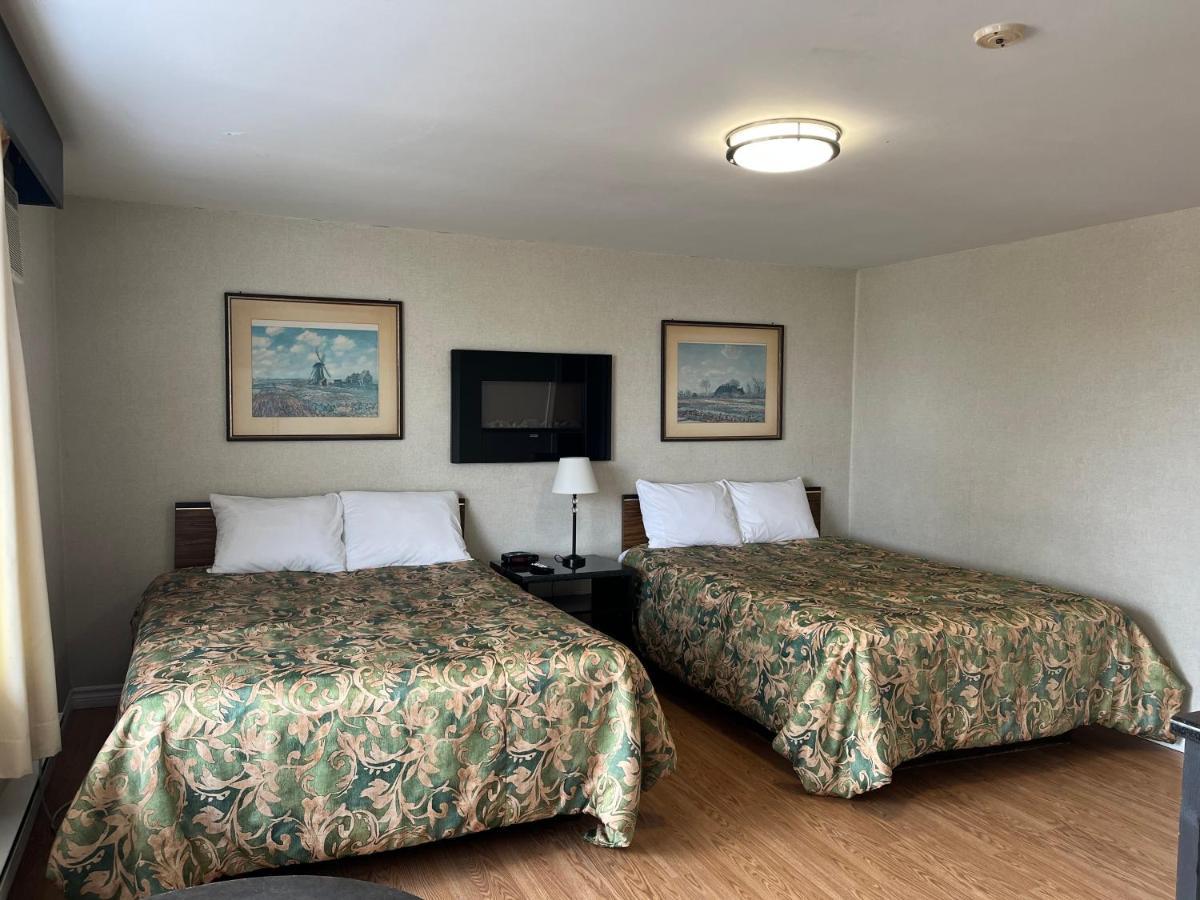 Old Mill Motel Blind River Bagian luar foto