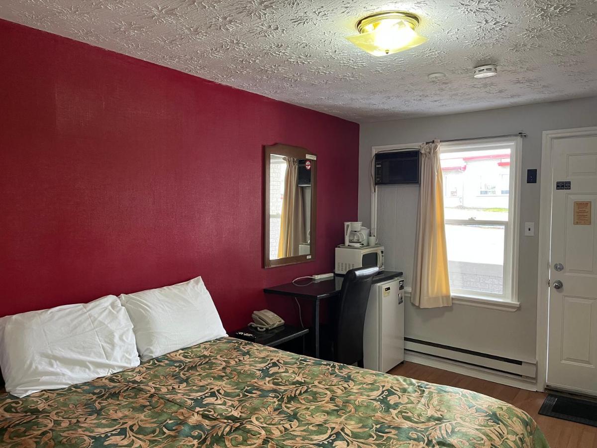 Old Mill Motel Blind River Bagian luar foto