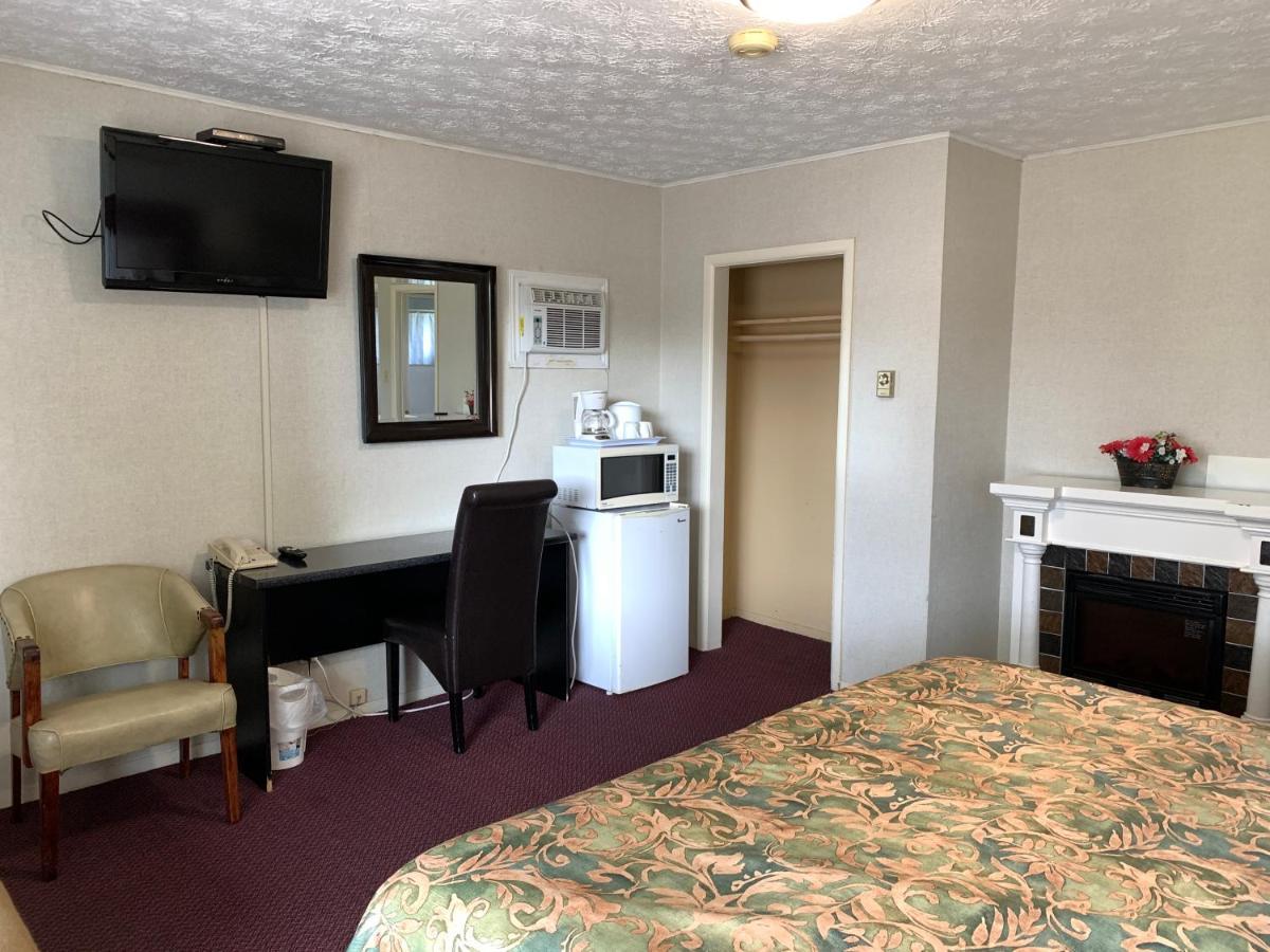 Old Mill Motel Blind River Bagian luar foto